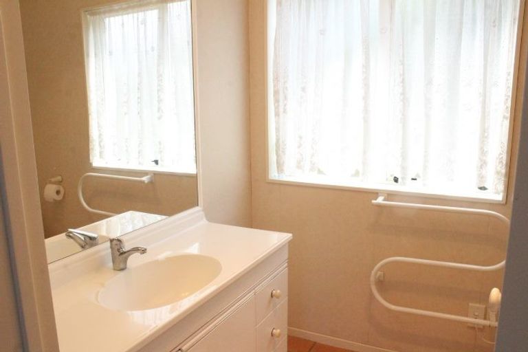 Photo of property in 26 Ballycullanie Place, Dannemora, Auckland, 2016