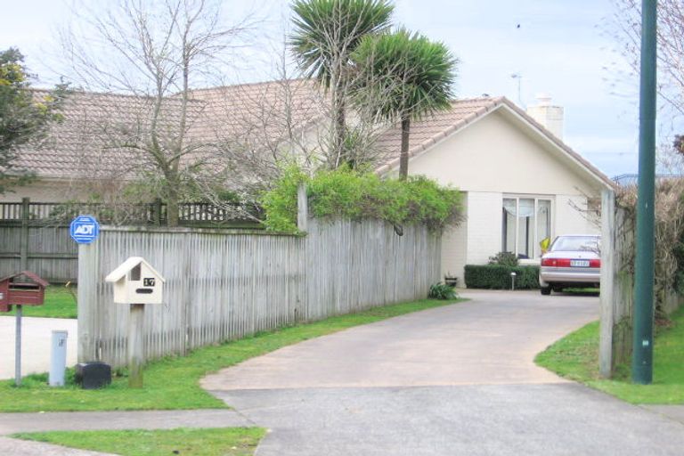 Photo of property in 17 Mangakoea Place, St Andrews, Hamilton, 3200