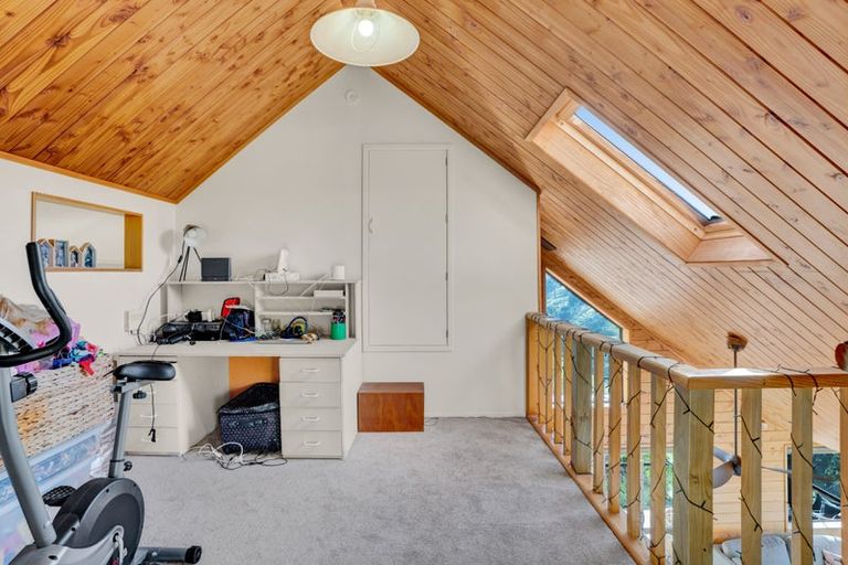 Photo of property in 28 Pararewa Drive, Whalers Gate, New Plymouth, 4310
