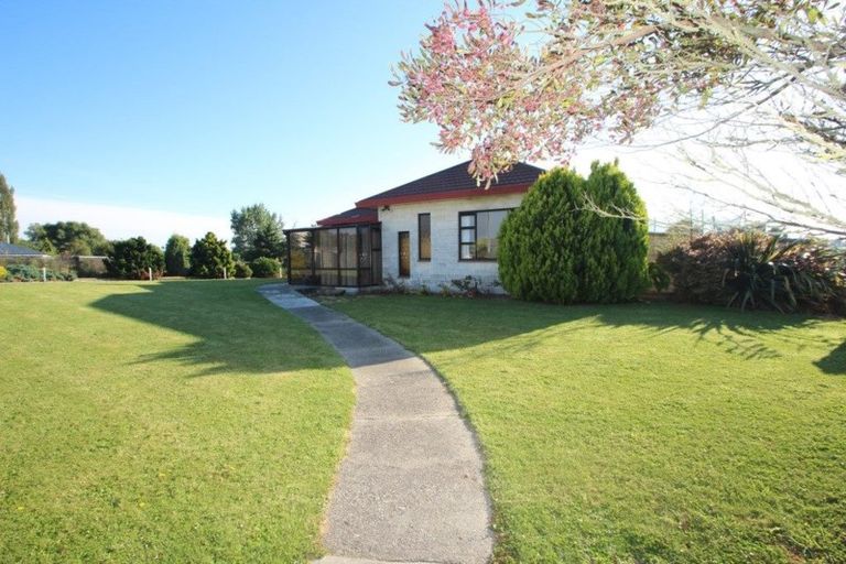 Photo of property in 67 Weston Road, Weston, Oamaru, 9401
