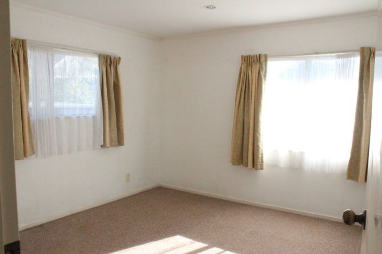 Photo of property in 1/18 Kenwick Place, Burswood, Auckland, 2013