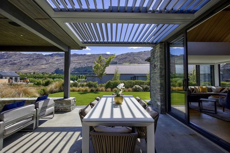 Photo of property in 9 Harvest Lane, Arrowtown, 9371