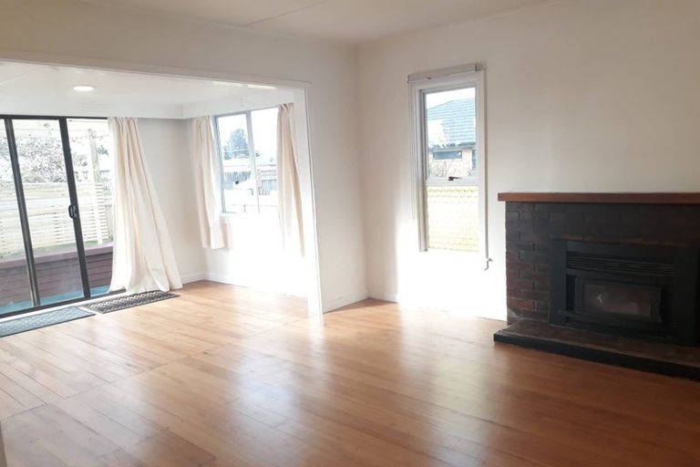 Photo of property in 1 Roto Street, Westown, New Plymouth, 4310