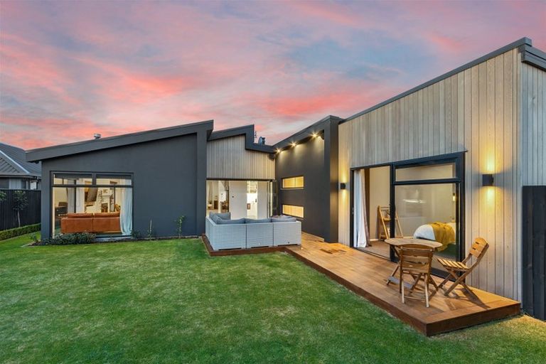 Photo of property in 32 Hinterland Drive, Prebbleton, 7604