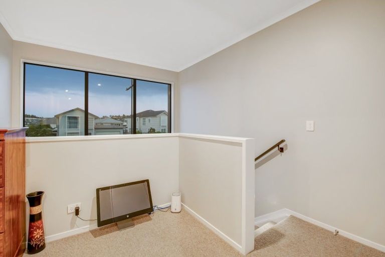 Photo of property in 28b Kukuwai Avenue, Red Beach, 0932