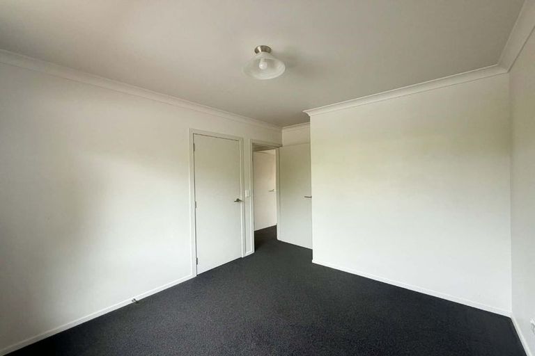 Photo of property in 14a Omata Road, Westown, New Plymouth, 4310
