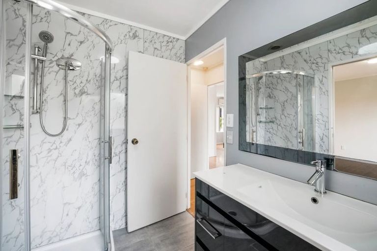 Photo of property in 1 Skelton Avenue, Randwick Park, Auckland, 2105