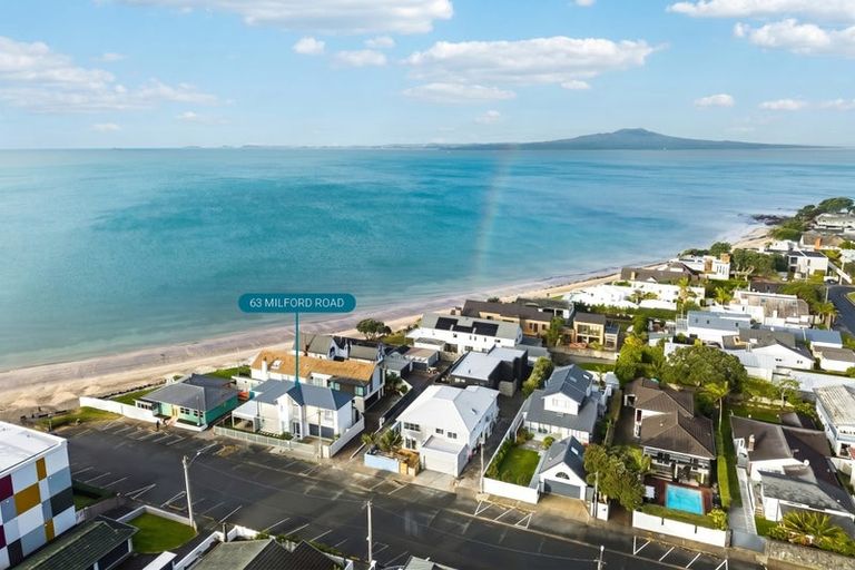 Photo of property in 63 Milford Road, Milford, Auckland, 0620