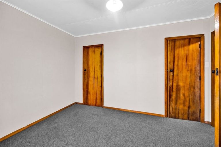 Photo of property in 160 Glover Road, Hawera, 4610