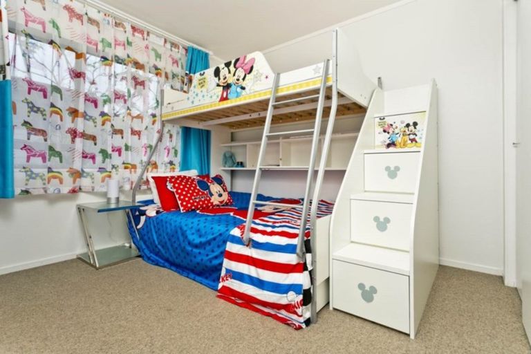 Photo of property in 57 Newhaven Terrace, Mairangi Bay, Auckland, 0630