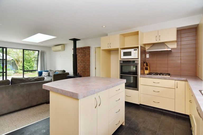 Photo of property in 17 Windsor Court, Rangiora, 7400