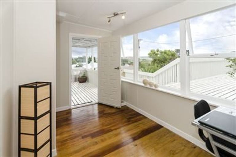 Photo of property in 40 Puriri Street, Helensville, 0800