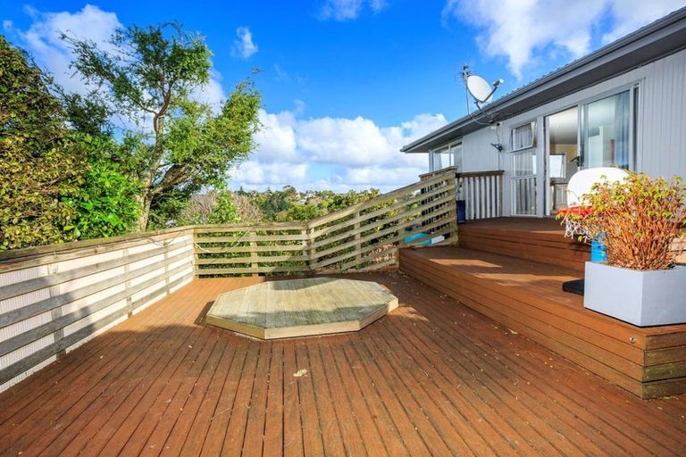 Photo of property in 95 Weatherly Road, Torbay, Auckland, 0630