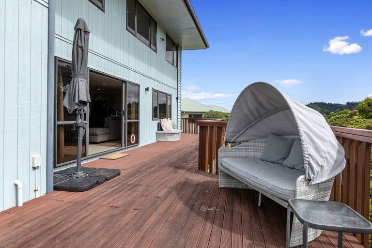 Photo of property in 73 Percy Kinsman Crescent, Riverstone Terraces, Upper Hutt, 5018
