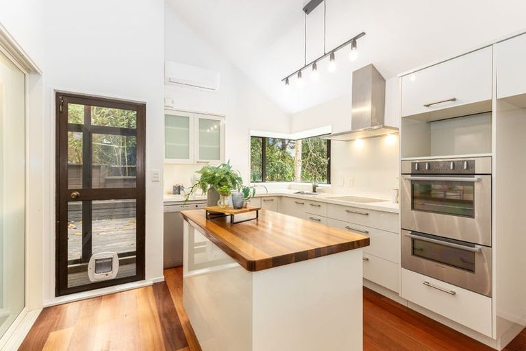 Photo of property in 5 Furneaux Grove, Whitby, Porirua, 5024