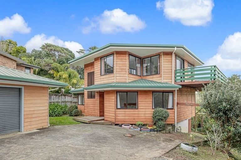 Photo of property in 364a Glenfield Road, Glenfield, Auckland, 0629