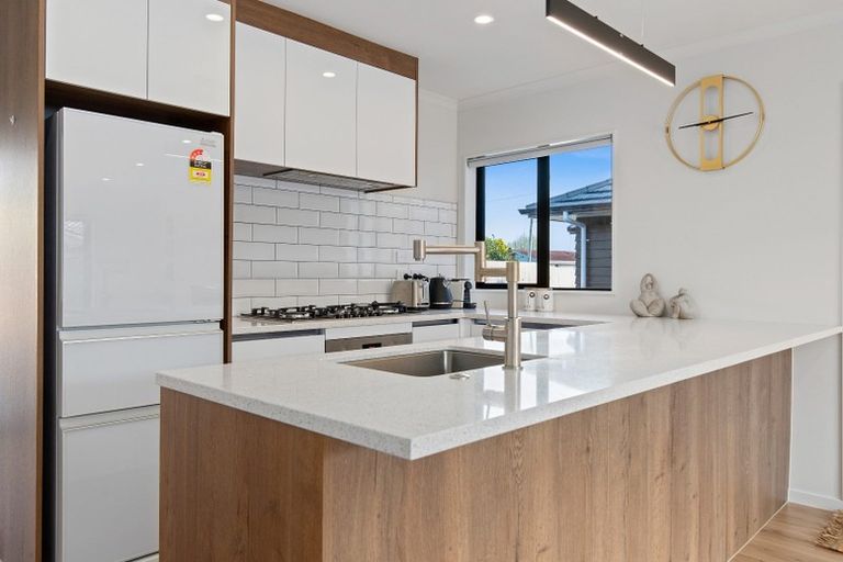 Photo of property in 2/84 Comries Road, Chartwell, Hamilton, 3210