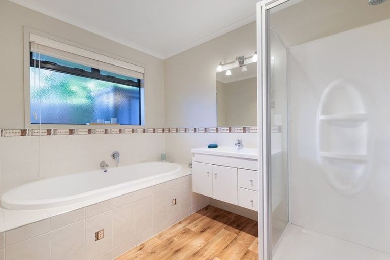 Photo of property in 550 Gloucester Road, Papamoa Beach, Papamoa, 3118