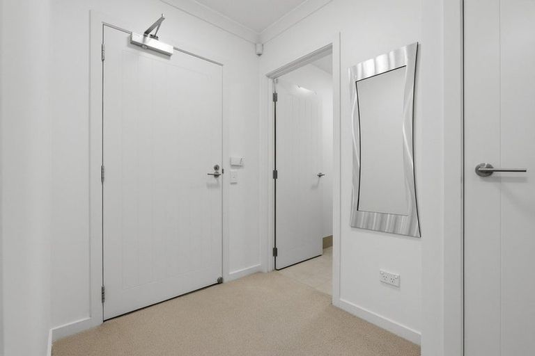 Photo of property in 73 Parkside Drive, Orewa, 0931