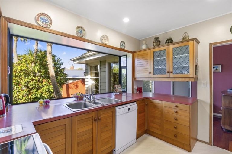 Photo of property in 13 Baroda Street, Khandallah, Wellington, 6035