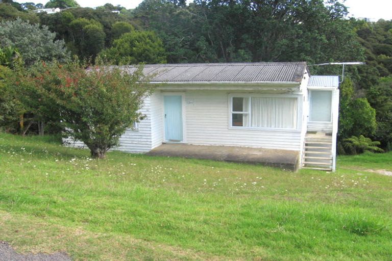 Photo of property in 30 Victoria Road North, Papatoetoe, Waiheke Island, 2025
