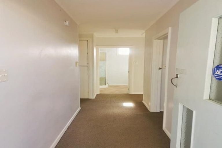 Photo of property in 14 Blease Street, New Lynn, Auckland, 0600