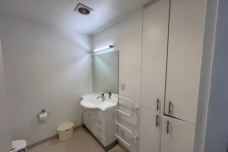 Photo of property in Gilmer Terrace Car Park, 412/9 Gilmer Terrace, Wellington Central, Wellington, 6011