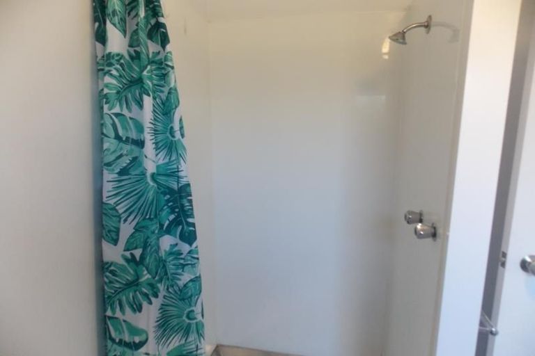 Photo of property in 1a Southern Cross Crescent, Island Bay, Wellington, 6023