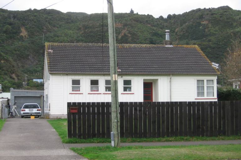 Photo of property in 133 Molesworth Street, Taita, Lower Hutt, 5011