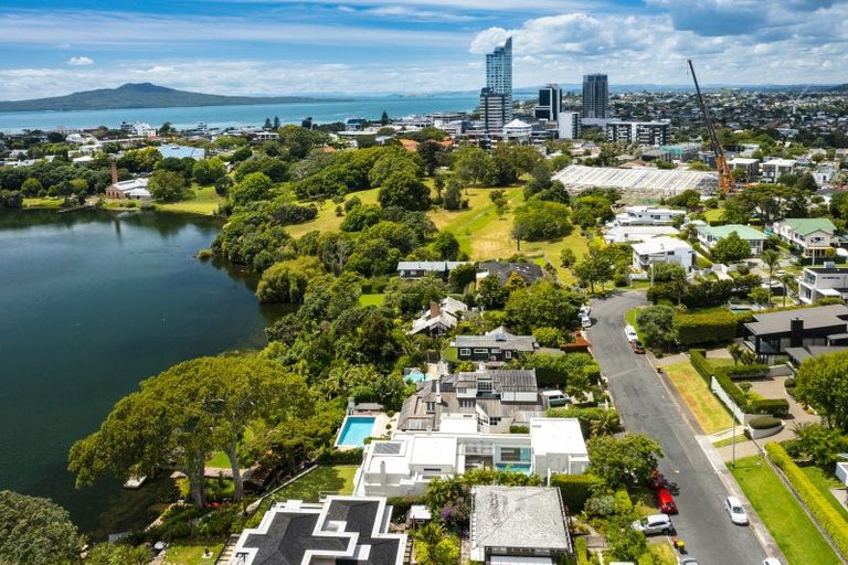 Photo of property in 15 Lake View Road, Takapuna, Auckland, 0622