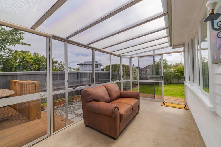 Photo of property in 66 Winters Road, Redwood, Christchurch, 8051