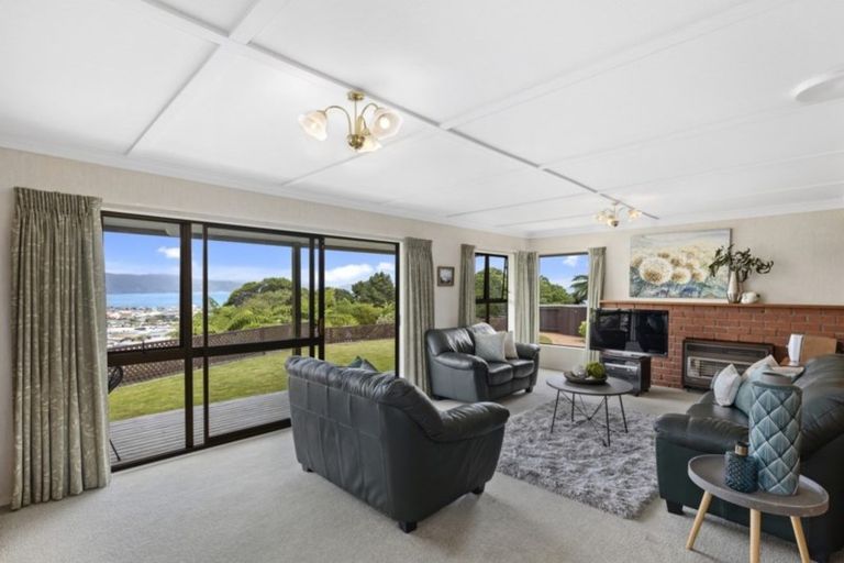 Photo of property in 14 Stanhope Grove, Korokoro, Lower Hutt, 5012