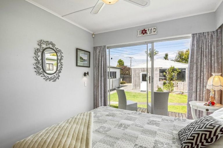 Photo of property in 7 Parakai Avenue, Parakai, 0830