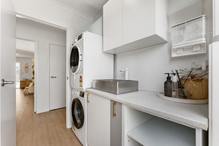 Photo of property in 34b Simpson Road, Papamoa Beach, Papamoa, 3118