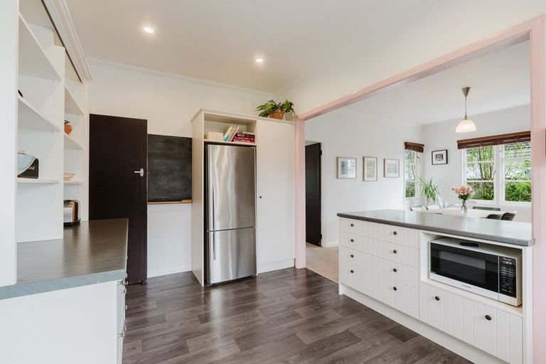 Photo of property in 37 Storey Avenue, Forest Lake, Hamilton, 3200