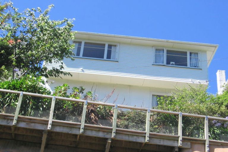 Photo of property in 6 Curtis Street, Northland, Wellington, 6012