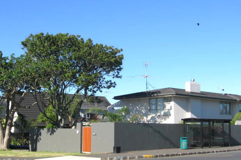 Photo of property in 1a Muritai Road, Milford, Auckland, 0620