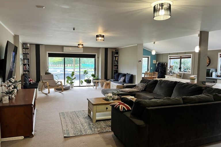 Photo of property in 334 Waitara Road, Huirangi, Waitara, 4382