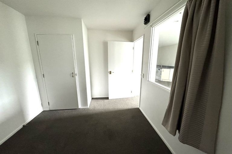 Photo of property in Courtenay Apartments, 604/120 Courtenay Place, Te Aro, Wellington, 6011