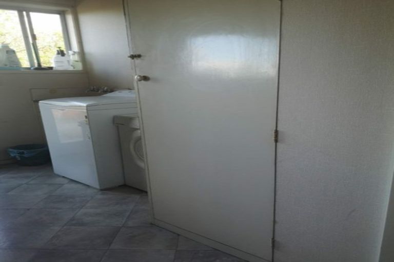 Photo of property in 1/29 Glenmore Road, Sunnyhills, Auckland, 2010