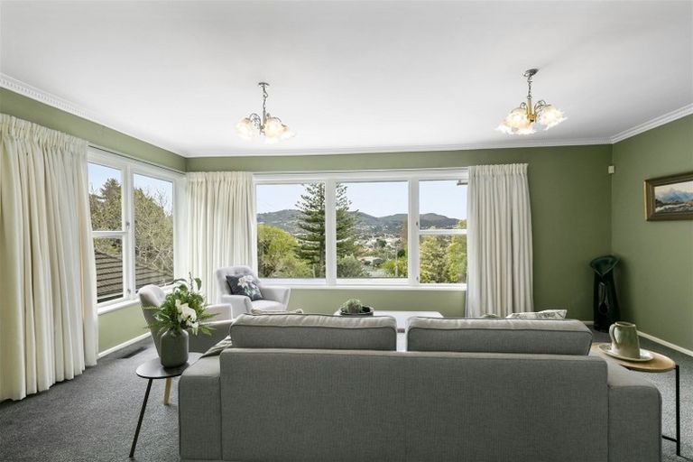 Photo of property in 88 Norton Park Grove, Waterloo, Lower Hutt, 5011