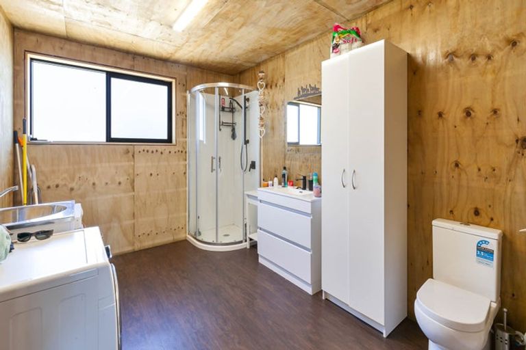 Photo of property in 102 Wharariki Road, Puponga, Collingwood, 7073