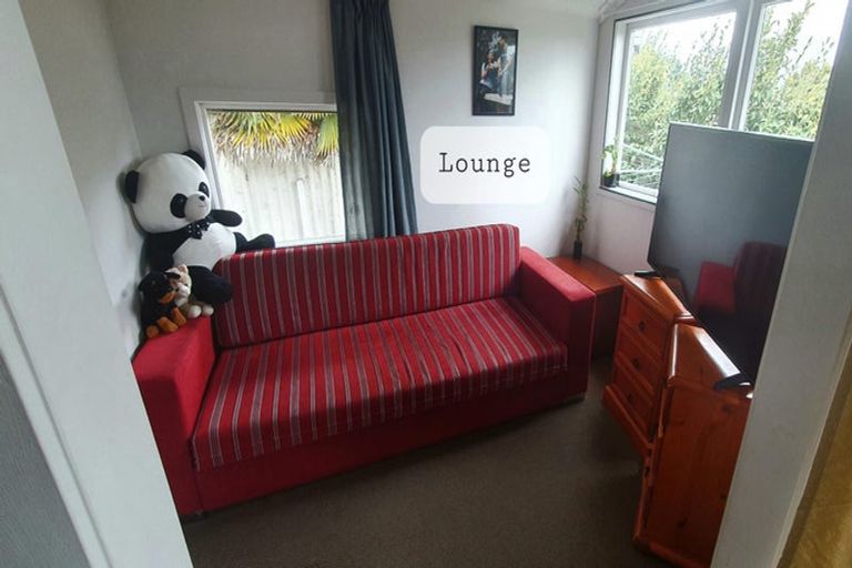 Photo of property in 24 Tiri Tiri Road, Birkdale, Auckland, 0626