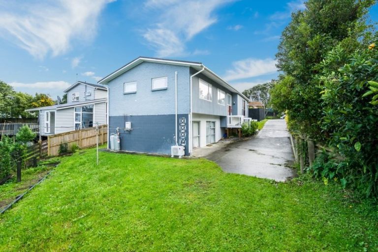 Photo of property in 71 Ravenwood Drive, Forrest Hill, Auckland, 0620
