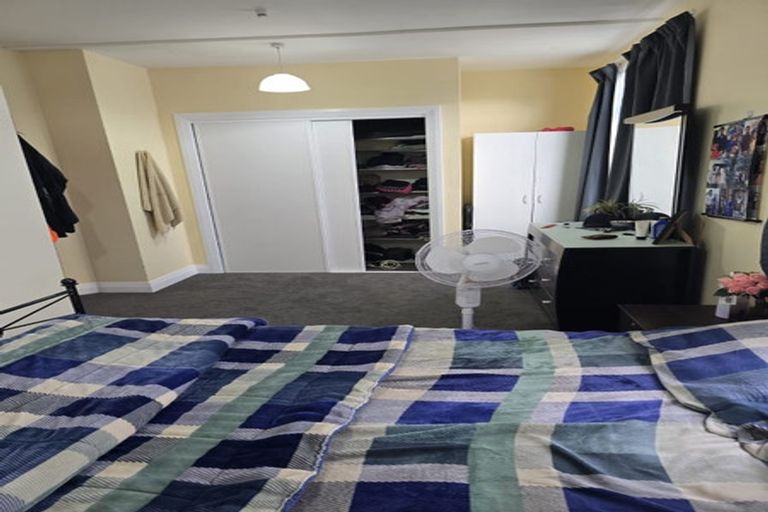 Photo of property in 80 Queens Drive, Lyall Bay, Wellington, 6022