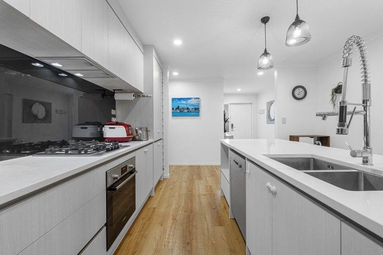 Photo of property in 16 Verdot Close, Kumeu, 0810