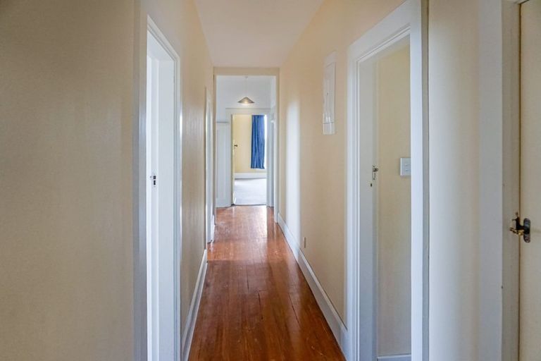 Photo of property in 19 Macmillan Avenue, Cashmere, Christchurch, 8022