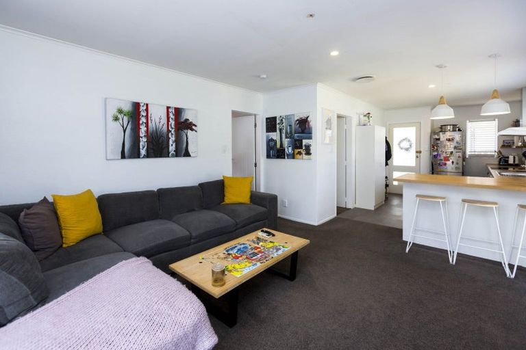 Photo of property in 19a Gemstone Drive, Birchville, Upper Hutt, 5018