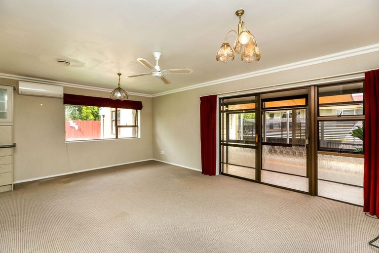 Photo of property in 4/6 Holsworthy Road, Lower Vogeltown, New Plymouth, 4310