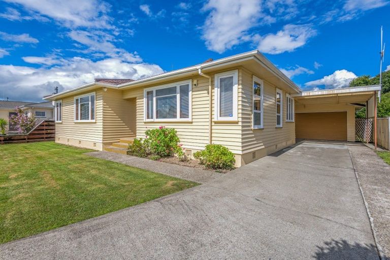 Photo of property in 18 Gloucester Street, Takaro, Palmerston North, 4412